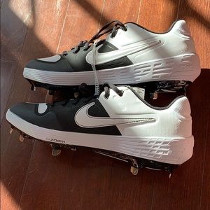 Nike Alpha Huarache Elite 2 baseball cleat
